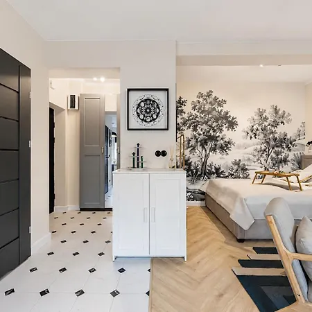 Apartment Muranow - Old Town & Metro - By Rentujemy *
